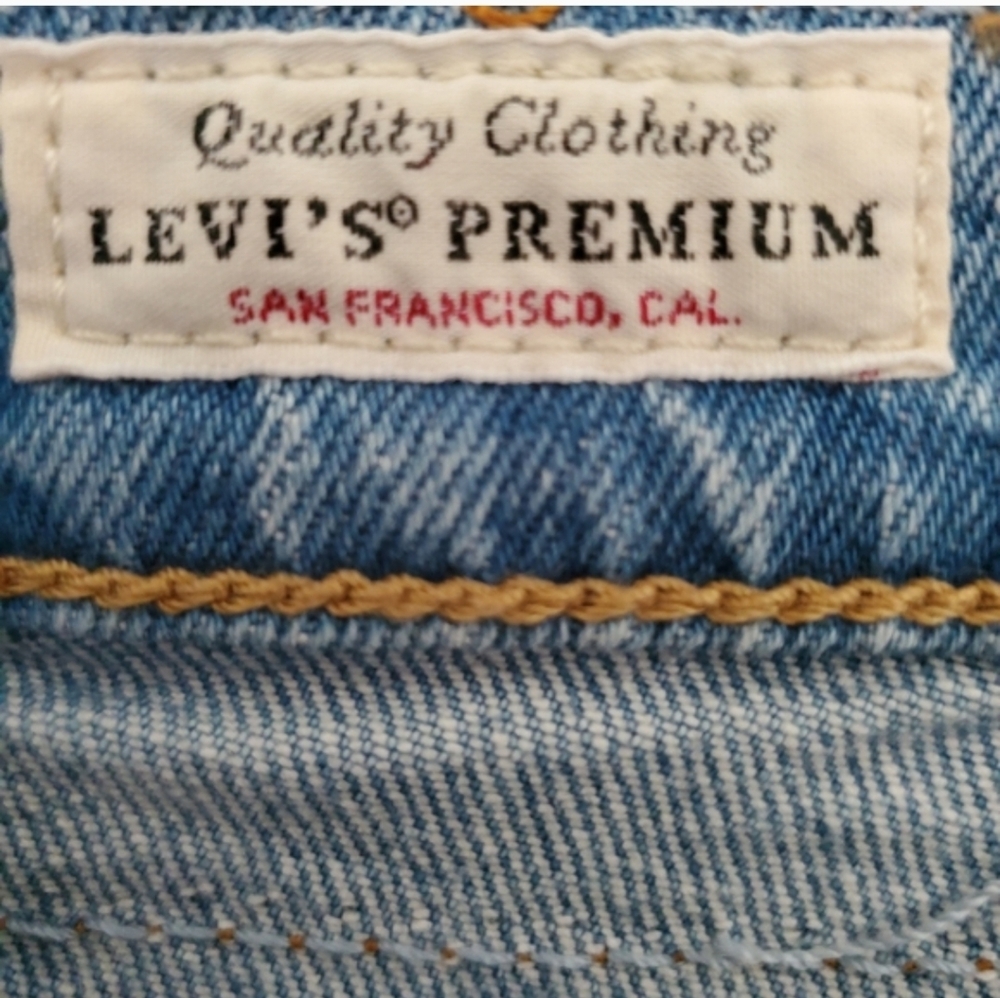 Levi's WEDGIE Premium High Rise Jeans - Picture 12 of 14